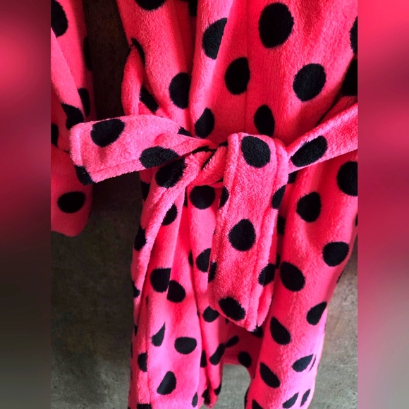 Victoria's Secret Robe - Picture 3 of 5